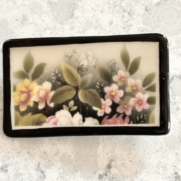 Ceramic Flowered Brooch - Picture 1 of 1